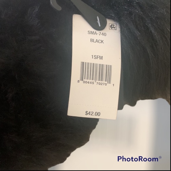 Steve Madden Faux Fur Pom Pom Beanie & Fingerless Gloves Mittens MSRP: $82 - Picture 3 of 7